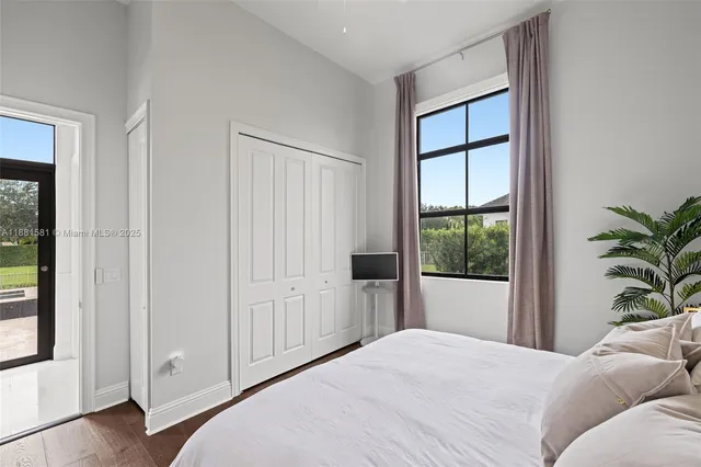 $2,625,000 | 10501 North Camelot Circle, Davie, FL 33328