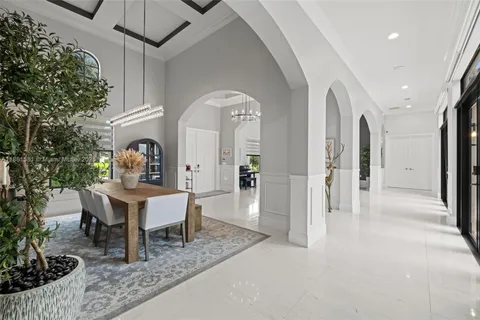 $2,735,000 | 10501 North Camelot Circle, Davie, FL 33328