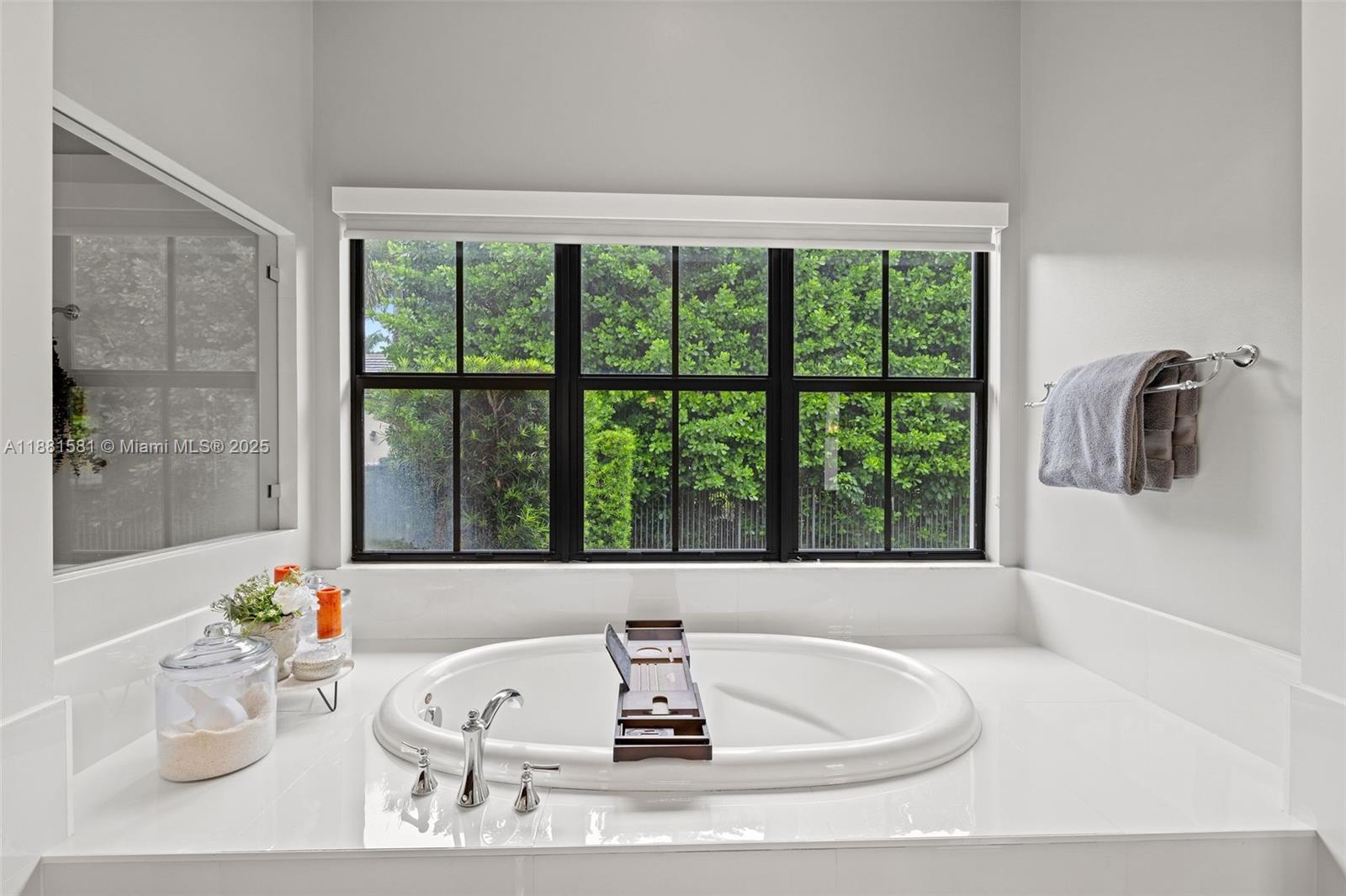 10501 North Camelot Circle Davie, FL 33328 - Photo 47 of 74