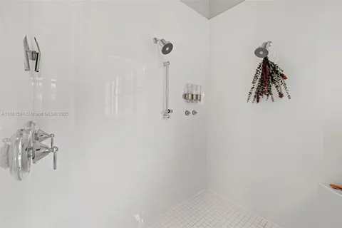 $2,735,000 | 10501 North Camelot Circle, Davie, FL 33328