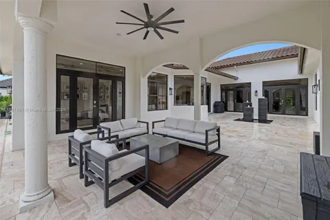 $2,735,000 | 10501 North Camelot Circle, Davie, FL 33328