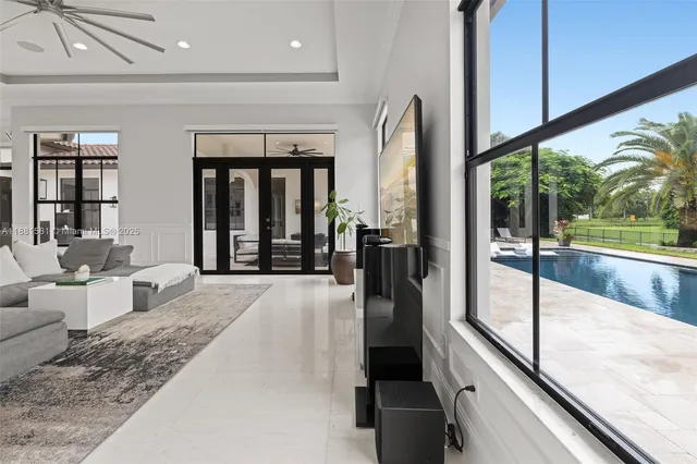 $2,625,000 | 10501 North Camelot Circle, Davie, FL 33328