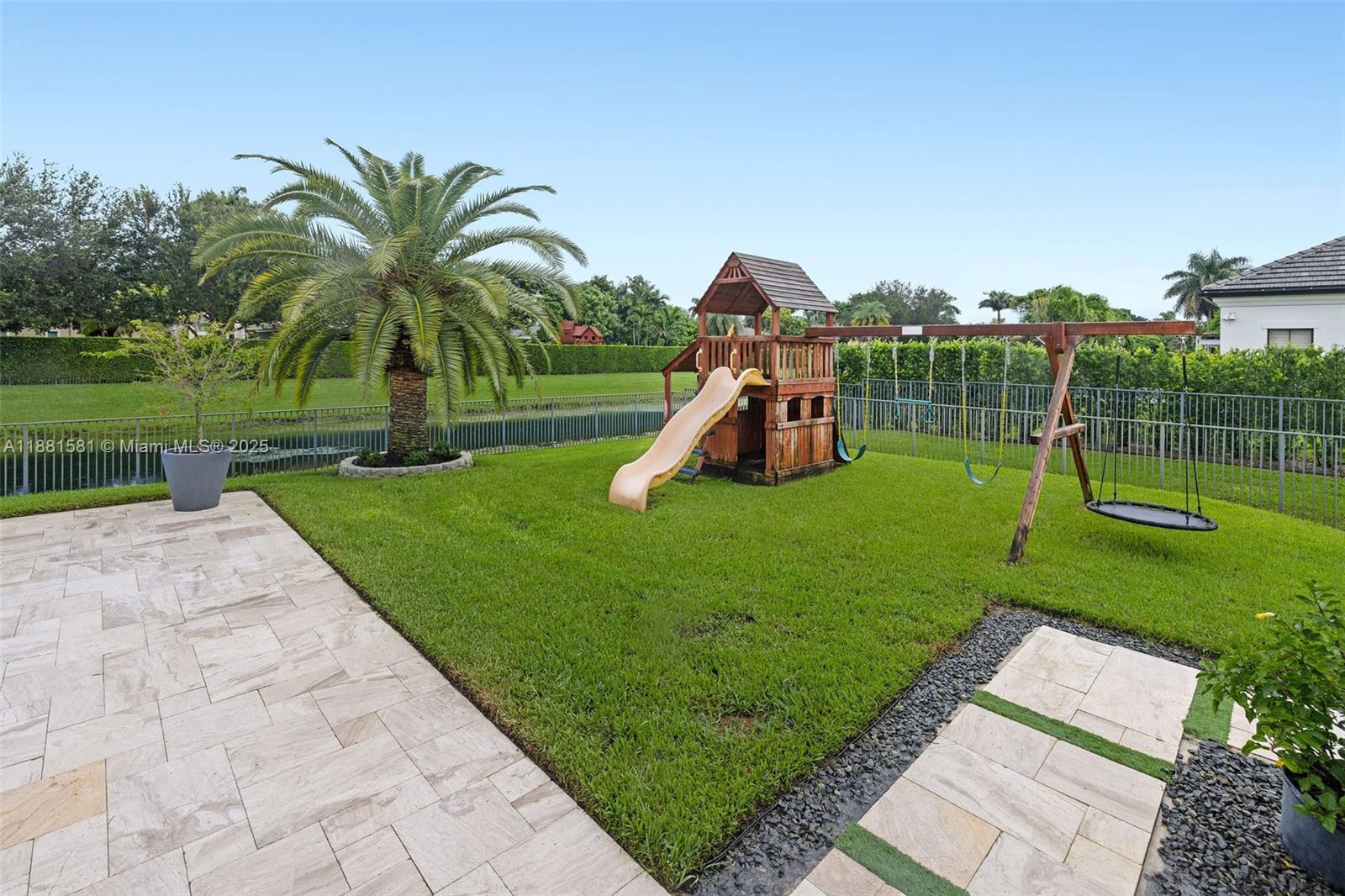 10501 North Camelot Circle Davie, FL 33328 - Photo 64 of 74