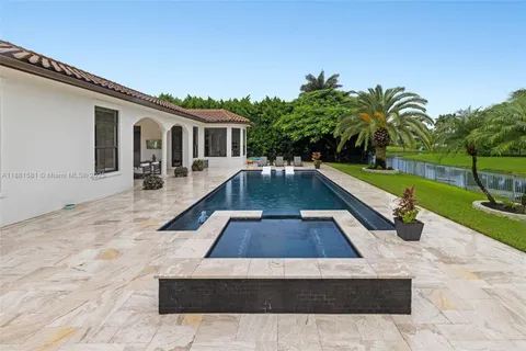 $2,735,000 | 10501 North Camelot Circle, Davie, FL 33328