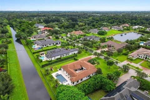 $2,735,000 | 10501 North Camelot Circle, Davie, FL 33328
