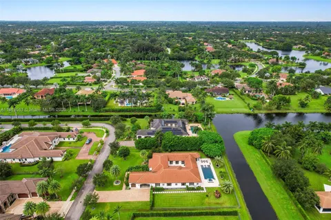 $2,735,000 | 10501 North Camelot Circle, Davie, FL 33328