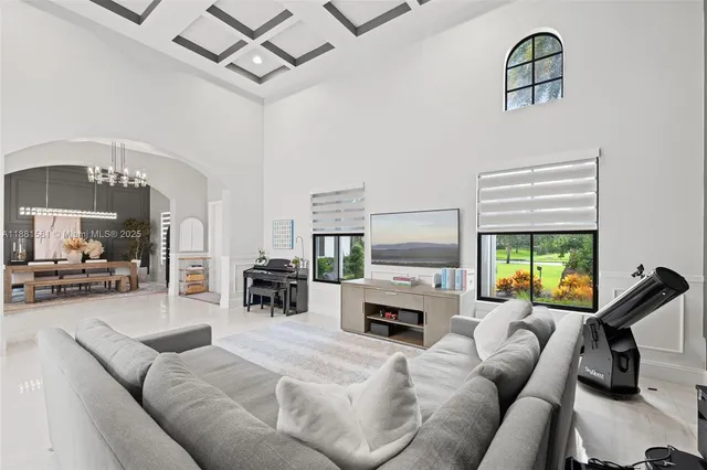 $2,625,000 | 10501 North Camelot Circle, Davie, FL 33328