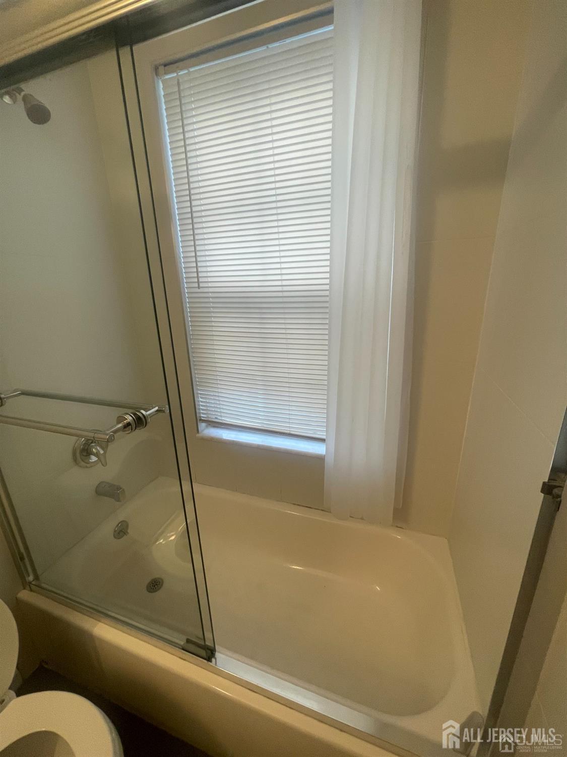 1503 Plymouth Road North Brunswick, NJ 08902 - Photo 20 of 22
