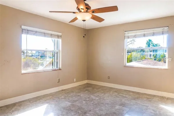 $695,800 | 303 Lagoon Drive, Palm Harbor, FL 34683