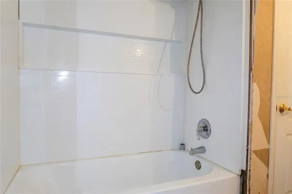 $695,800 | 303 Lagoon Drive, Palm Harbor, FL 34683