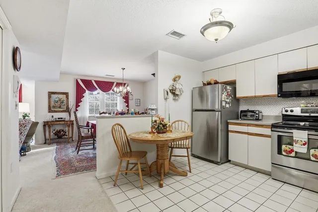 $525,000 | 11 Weatherly Drive, Unit 11, Salem, MA 01970