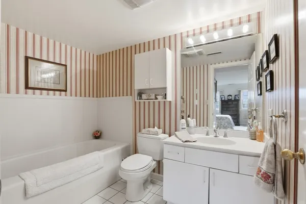 $475,000 | 11 Weatherly Drive, Unit 11, Salem, MA 01970