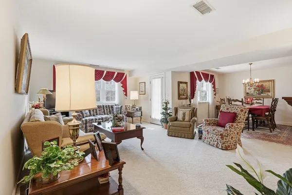 $475,000 | 11 Weatherly Drive, Unit 11, Salem, MA 01970