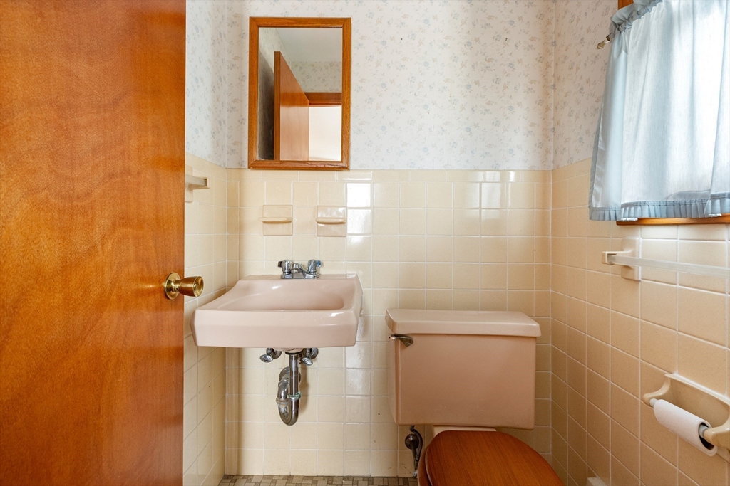 3 Margaret Road Peabody, MA 01960 - Photo 10 of 25