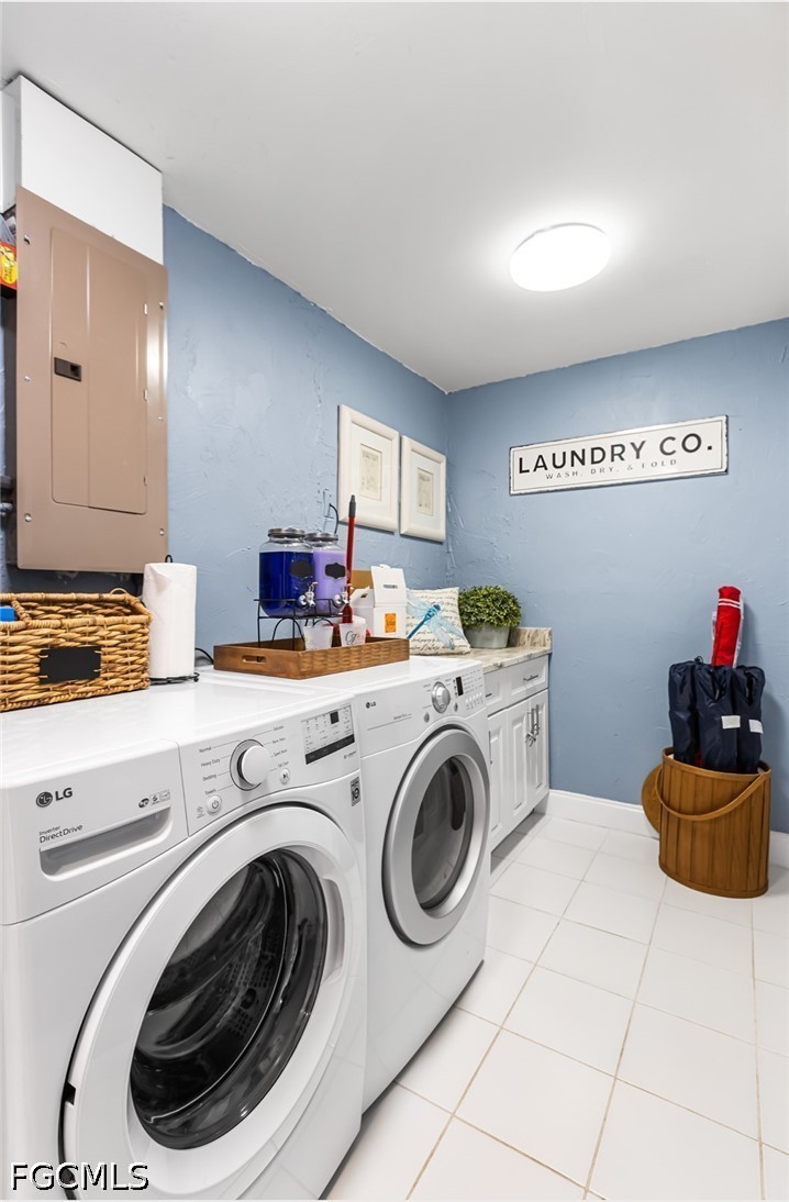 3950 Mohawk Place Naples, FL 34112 - Photo 21 of 25 a utility room with sink dryer and washer