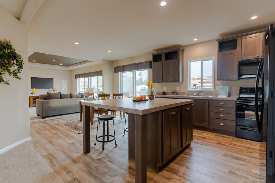 52511 Ammon Road La Pine, OR 97739 - Photo 5 of 44 Staged kitchen