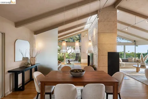 $2,290,000 | 12131 Skyline Boulevard, Oakland, CA 94619