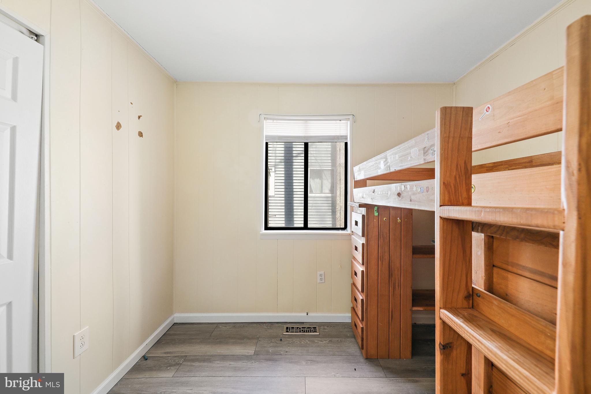 133 Windjammer Road Berlin, MD 21811 - Photo 20 of 50 Third Bedroom