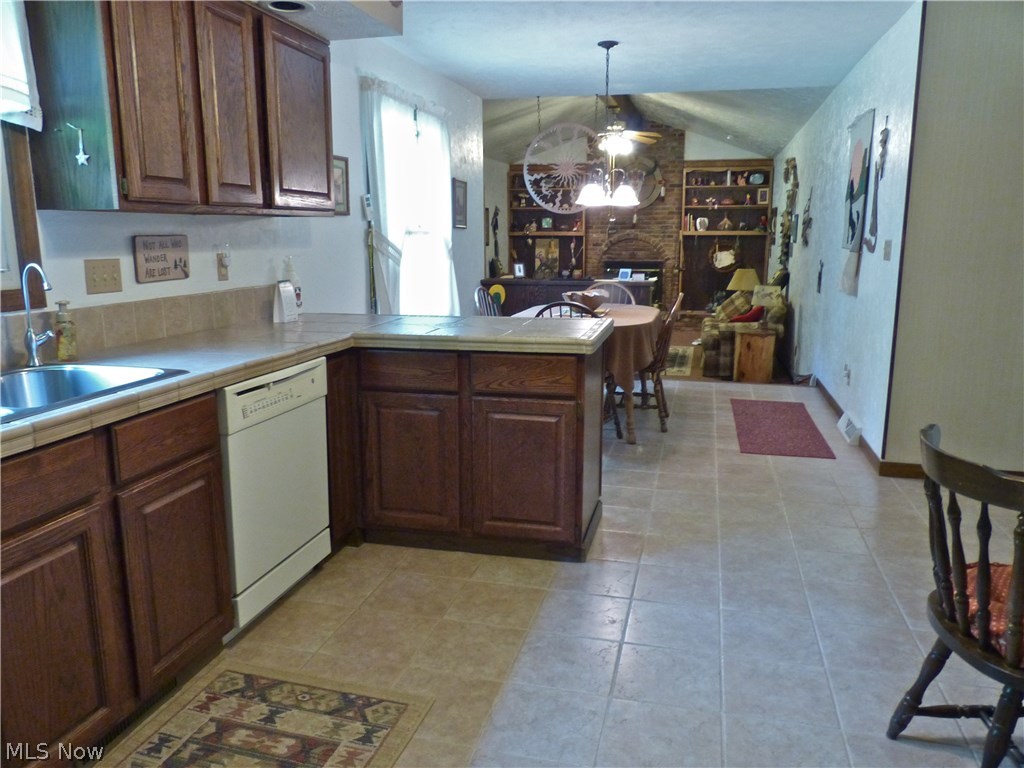 16200 Messenger Road Burton, OH 44021 - Photo 9 of 32