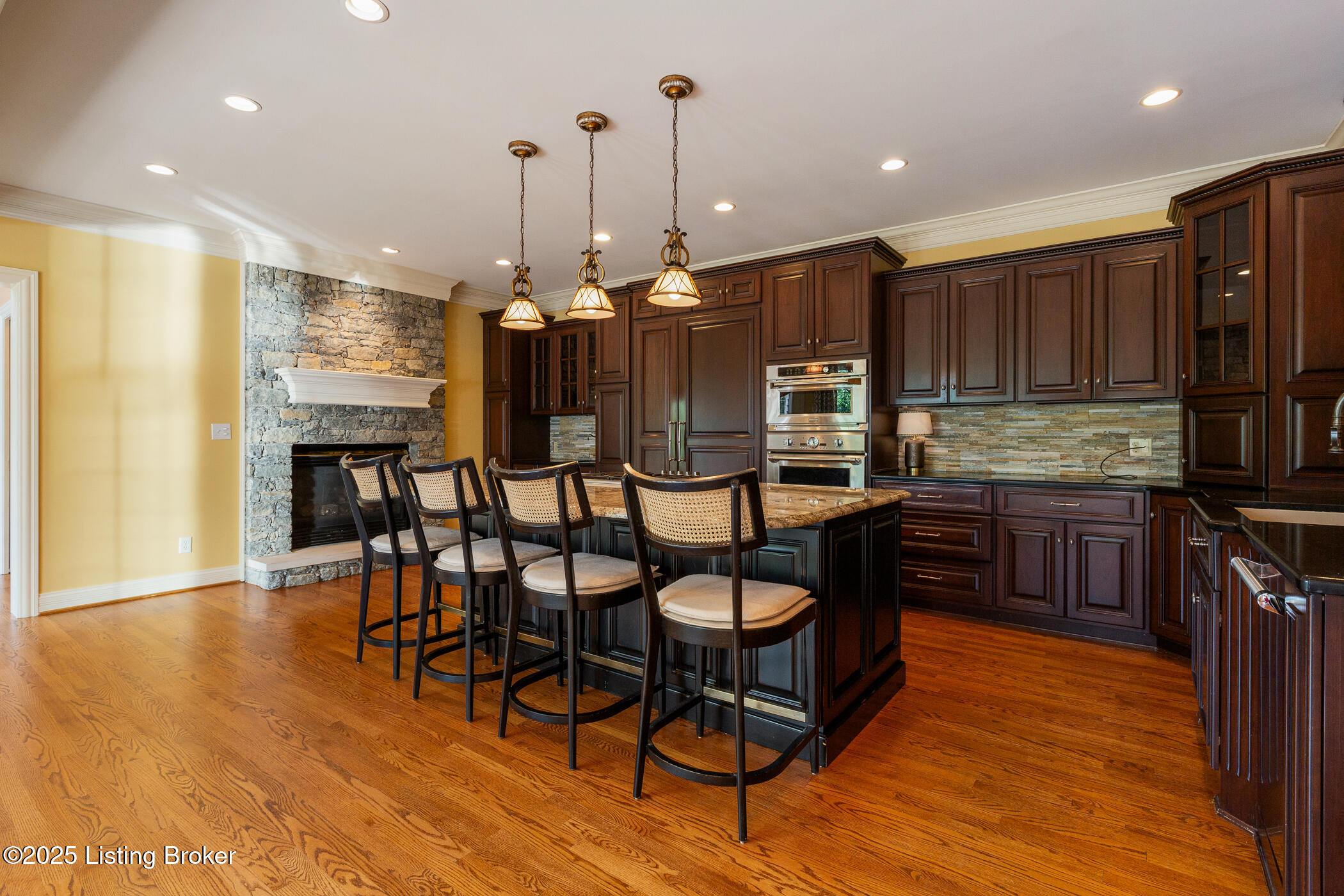 1908 Grand Ridge Road Louisville, KY 40214 - Photo 17 of 113 Kitchen