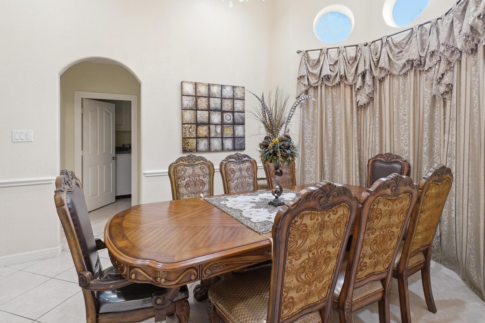 247 Old Spring Lane Houston, TX 77015 - Photo 7 of 25 a view of a dining room with furniture and window