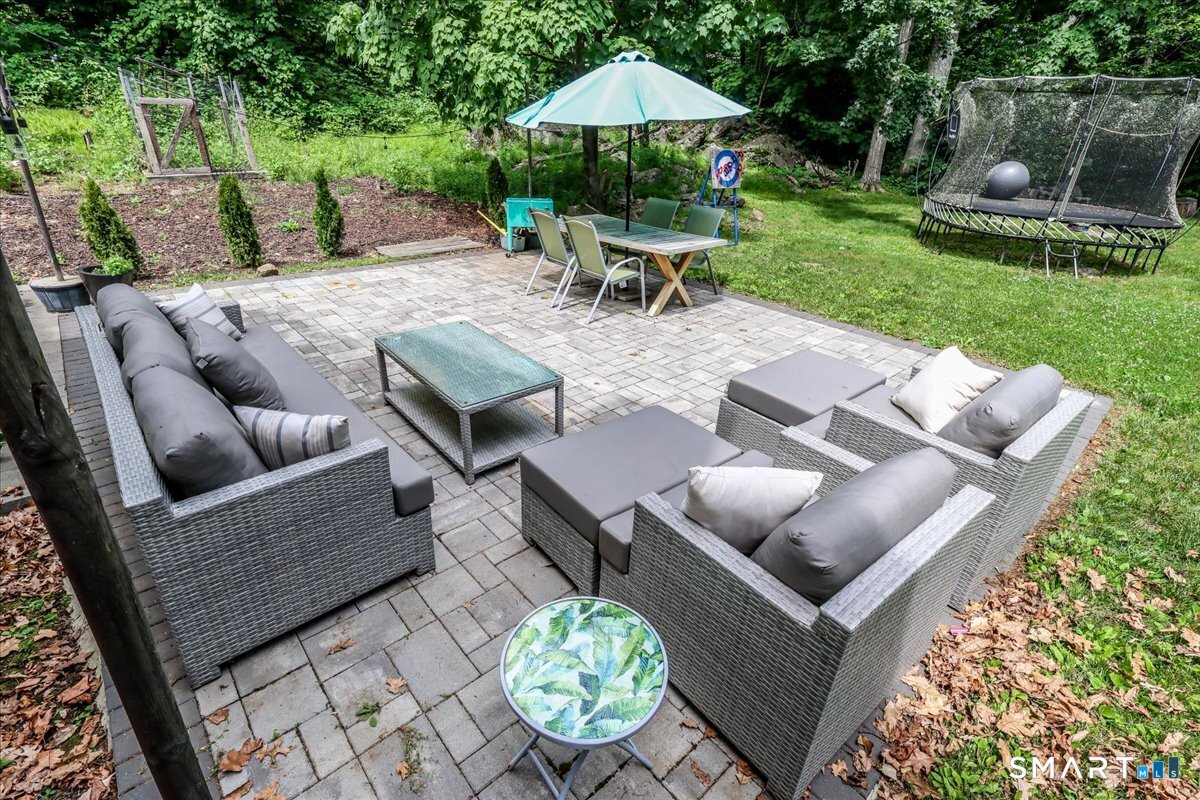 139 Seth Low Mountain Road Ridgefield, CT 06877 - Photo 33 of 40