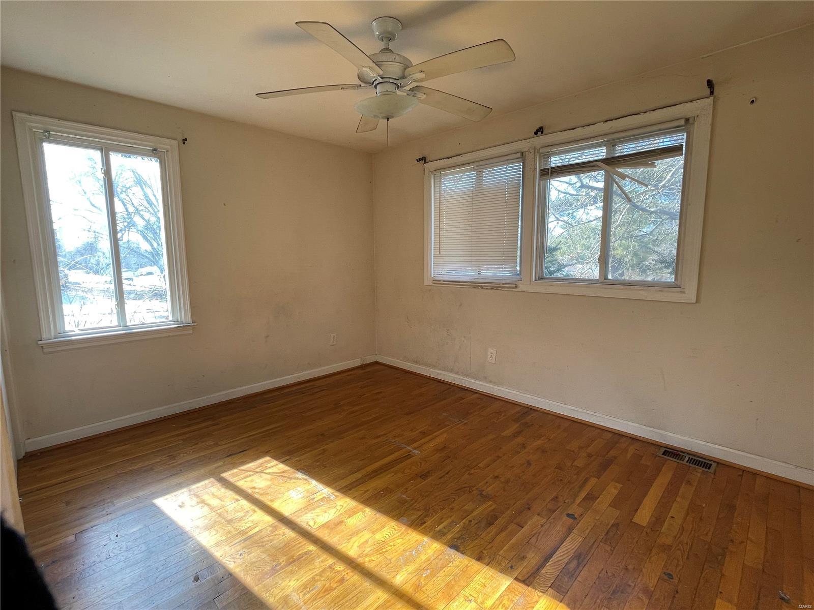 9800 Gloucester Drive St. Louis, MO 63137 - Photo 9 of 11