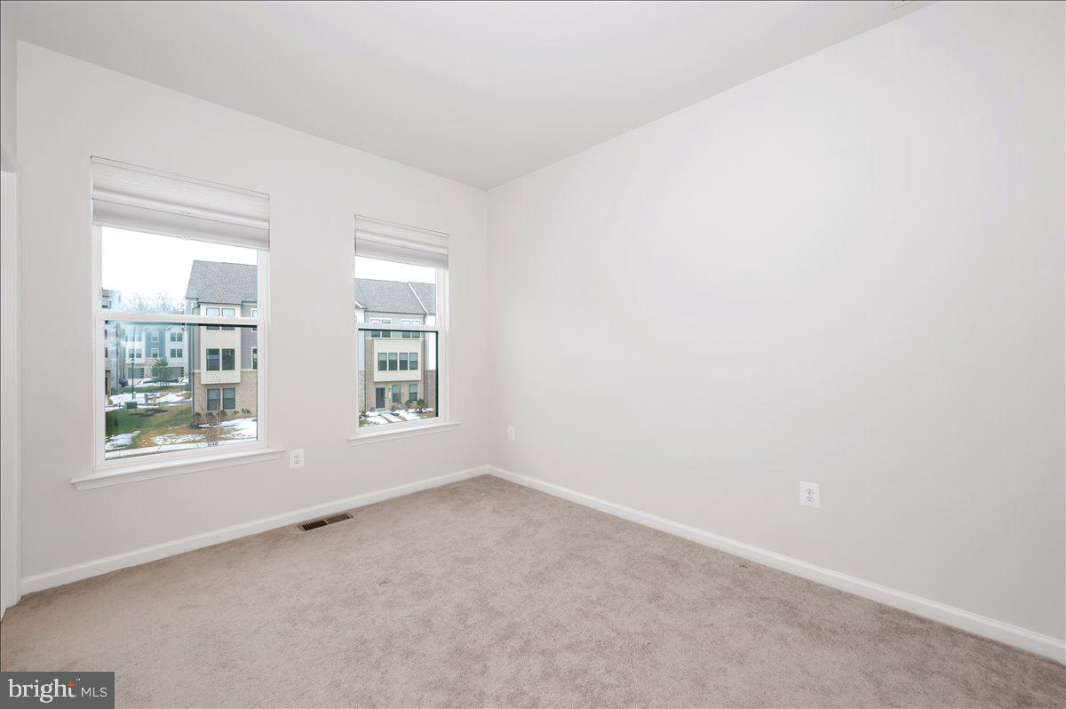 3357 Cormorant Drive Laurel, MD 20724 - Photo 31 of 41 an empty room with a window