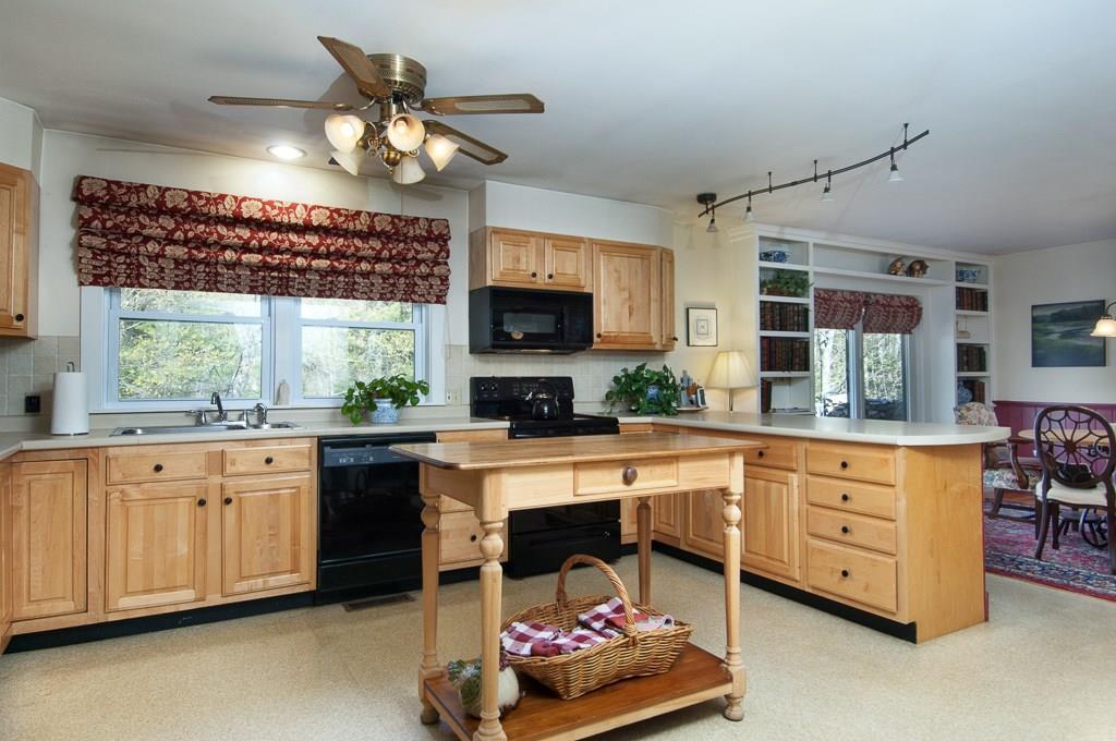 12 Milliken Island Road Newcastle, ME 04553 - Photo 3 of 14 Country kitchen with lots of counter...