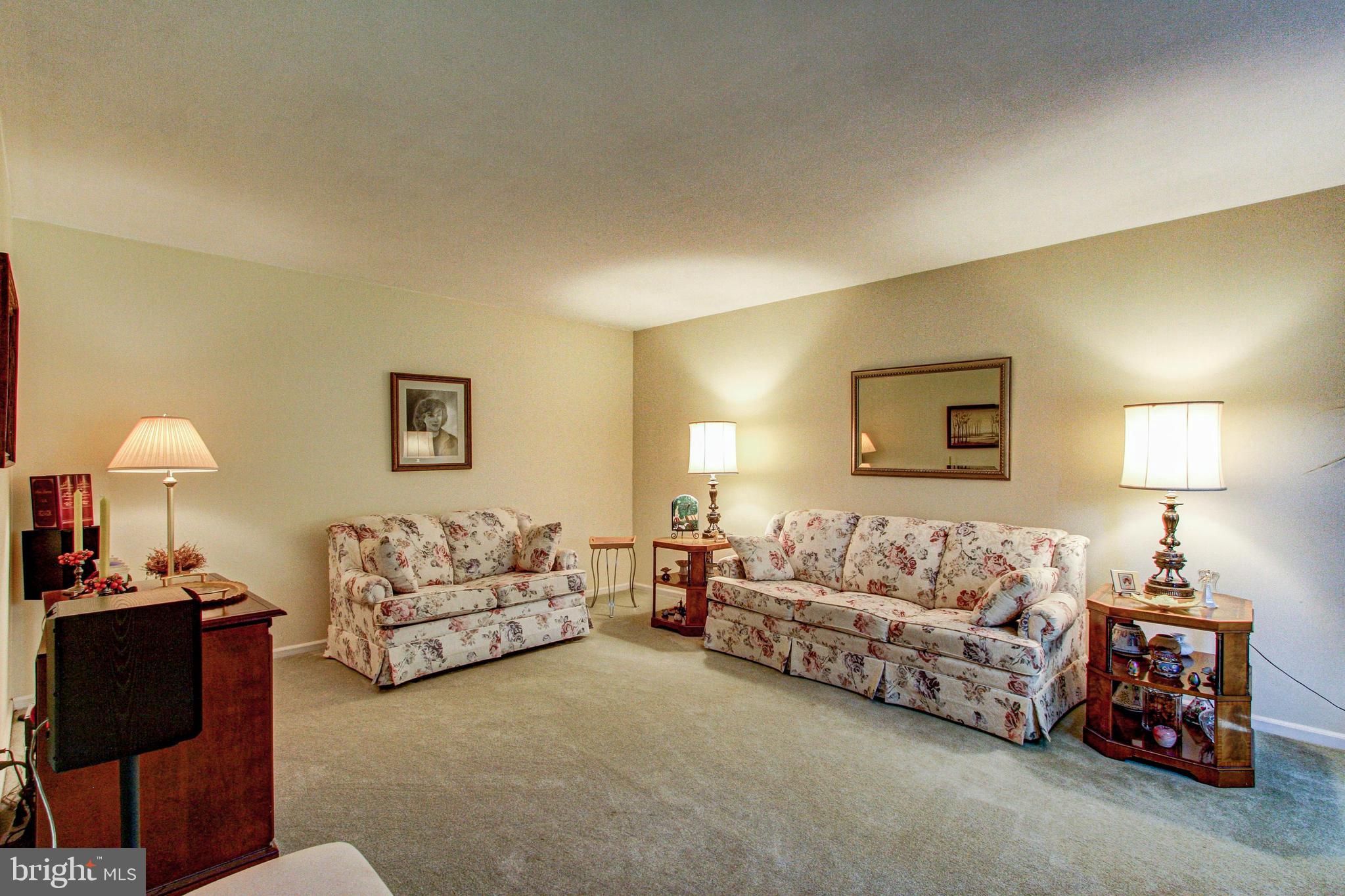 63 Deerpath Road Chalfont, PA 18914 - Photo 5 of 31 Gallery Image 5