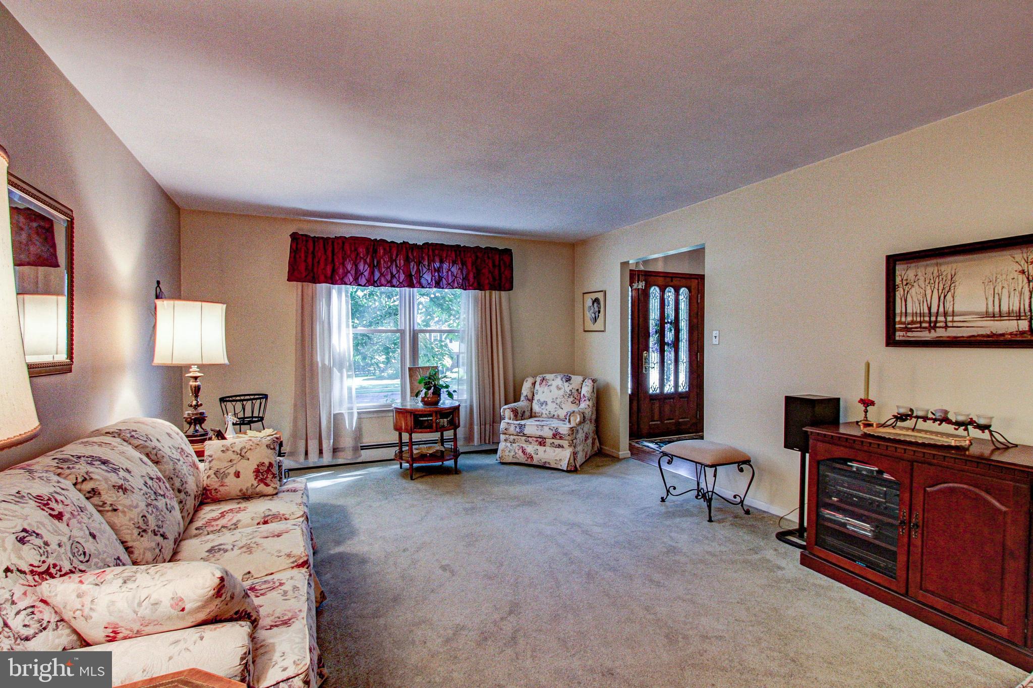 63 Deerpath Road Chalfont, PA 18914 - Photo 6 of 31 Gallery Image 6