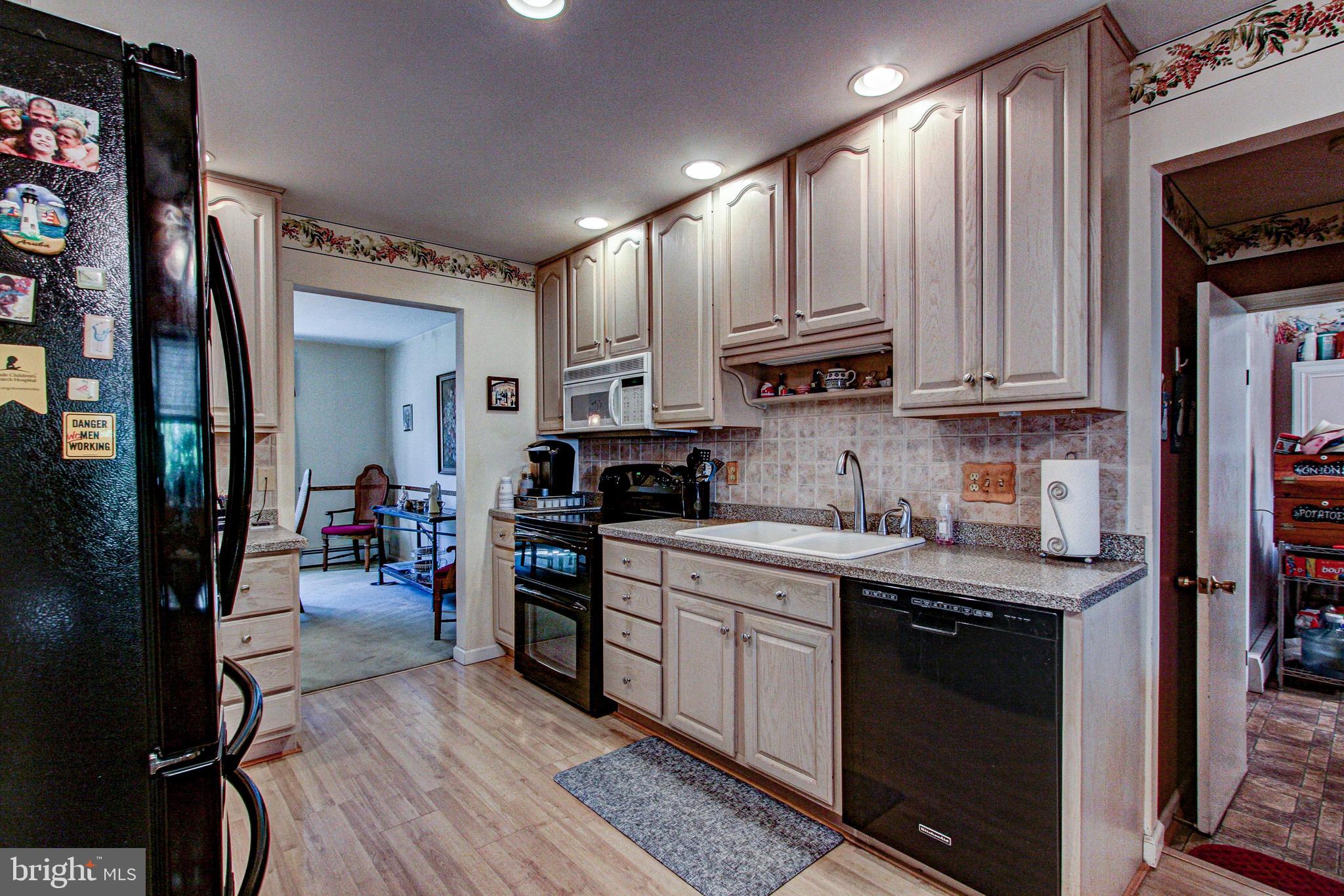 63 Deerpath Road Chalfont, PA 18914 - Photo 9 of 31 Gallery Image 9
