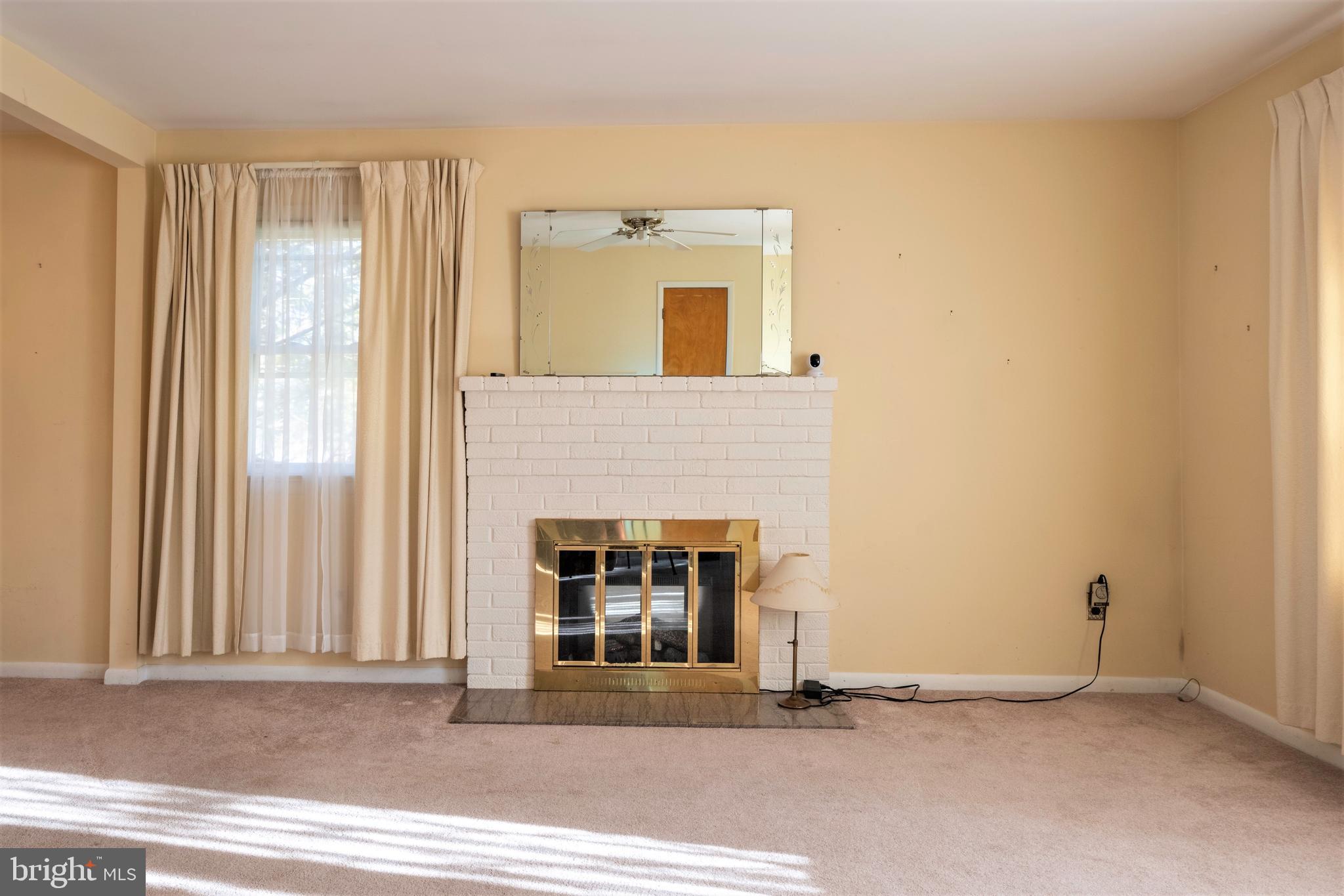 Livingroom Fireplace