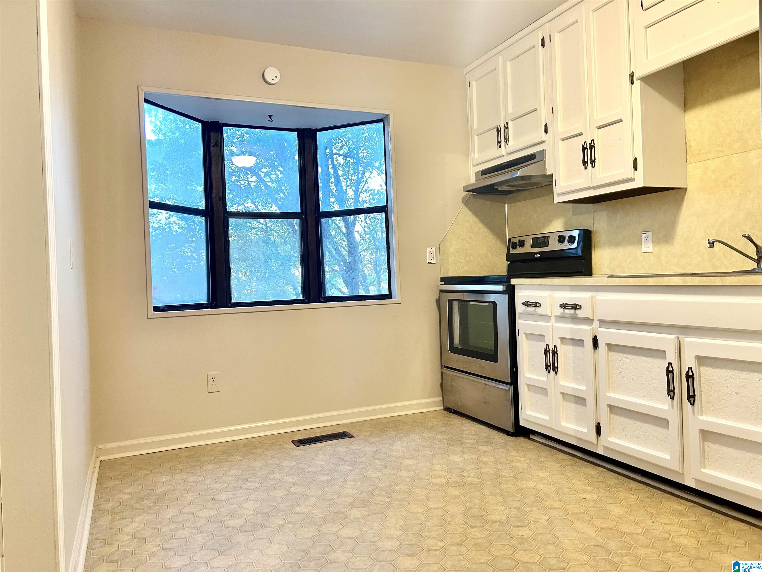 3990 South Shades Crest Road Birmingham, AL 35244 - Photo 13 of 18