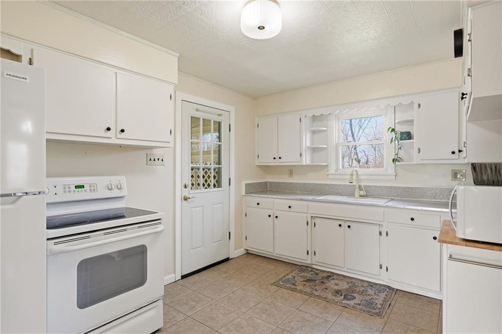 345 Aley Hill Road Beaver Falls, PA 15010 - Photo 15 of 45