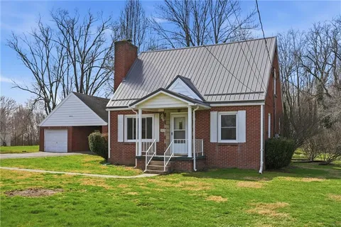 $190,000 | 345 Aley Hill Road, Beaver Falls, PA 15010