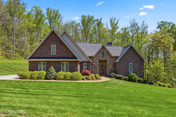 $1,135,000 | 134 Mockingbird Hill Lane, Powell, TN 37849