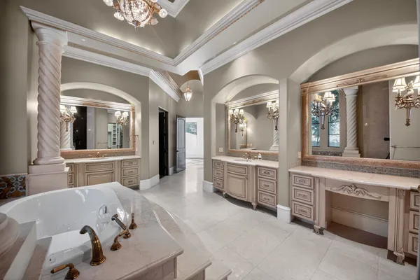 $4,500,000 | 11117 Beinhorn Road, Houston, TX 77024