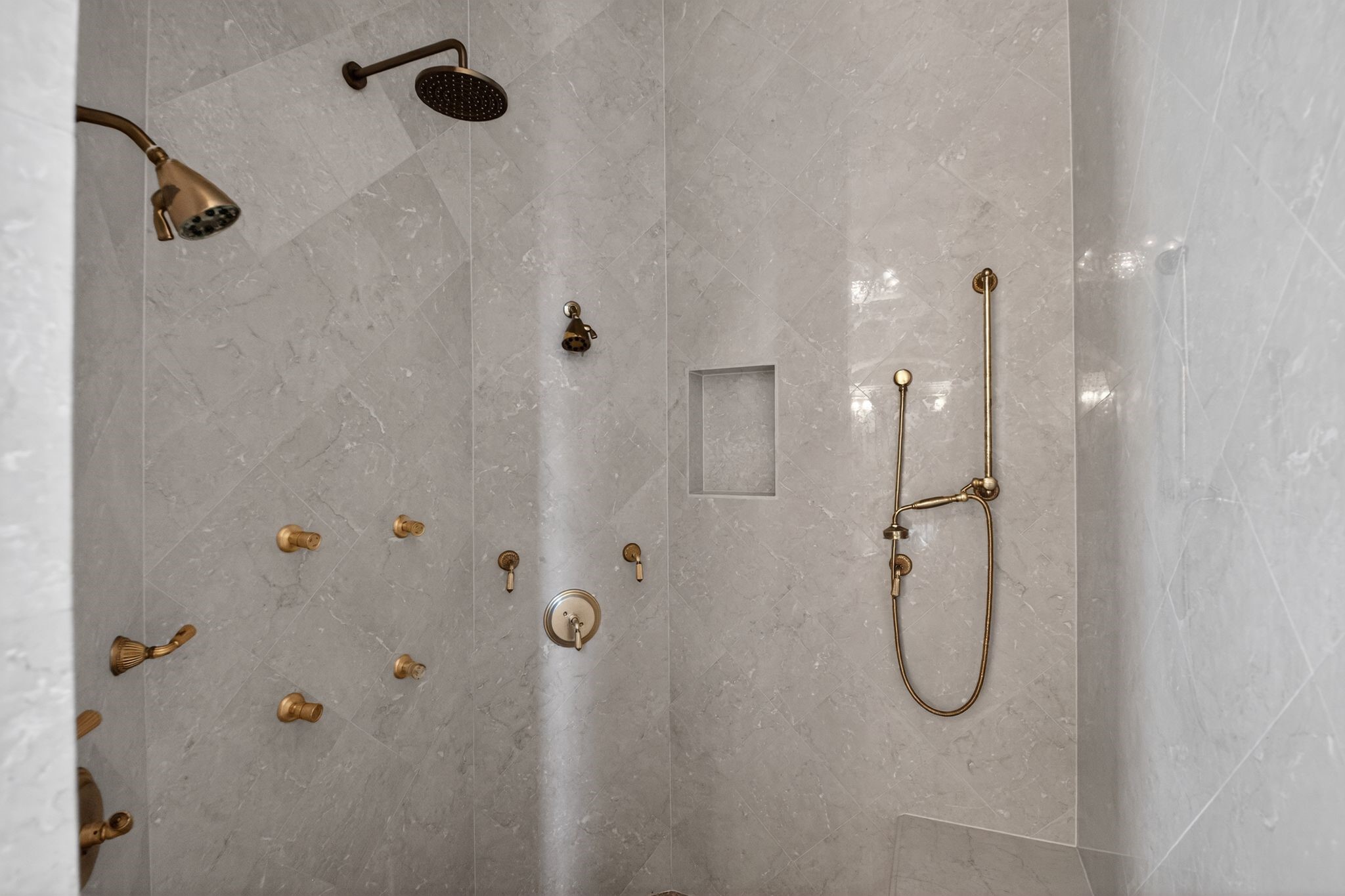 11117 Beinhorn Road Houston, TX 77024 - Photo 45 of 48 a bathroom that has a shower sink