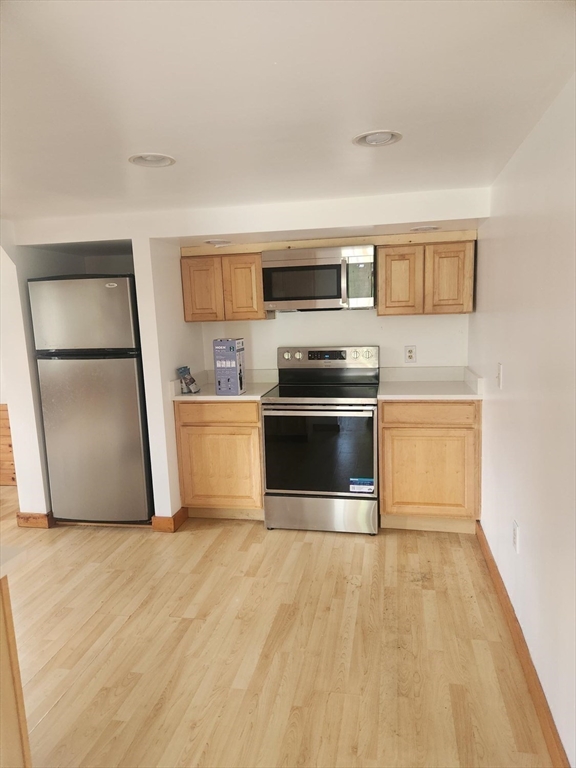 92 Main Street, Unit 1 Hopkinton, MA 01748 - Photo 4 of 12