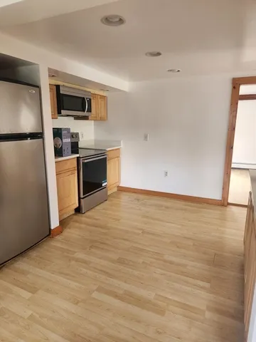 $3,000 | 92 Main Street, Unit 1, Hopkinton, MA 01748