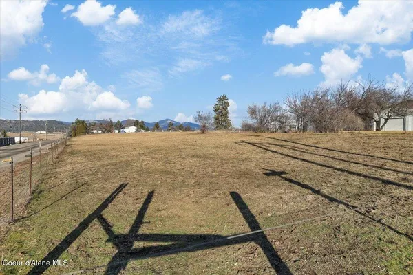 $600,000 | 3145 West Poleline Avenue, Post Falls, ID 83854