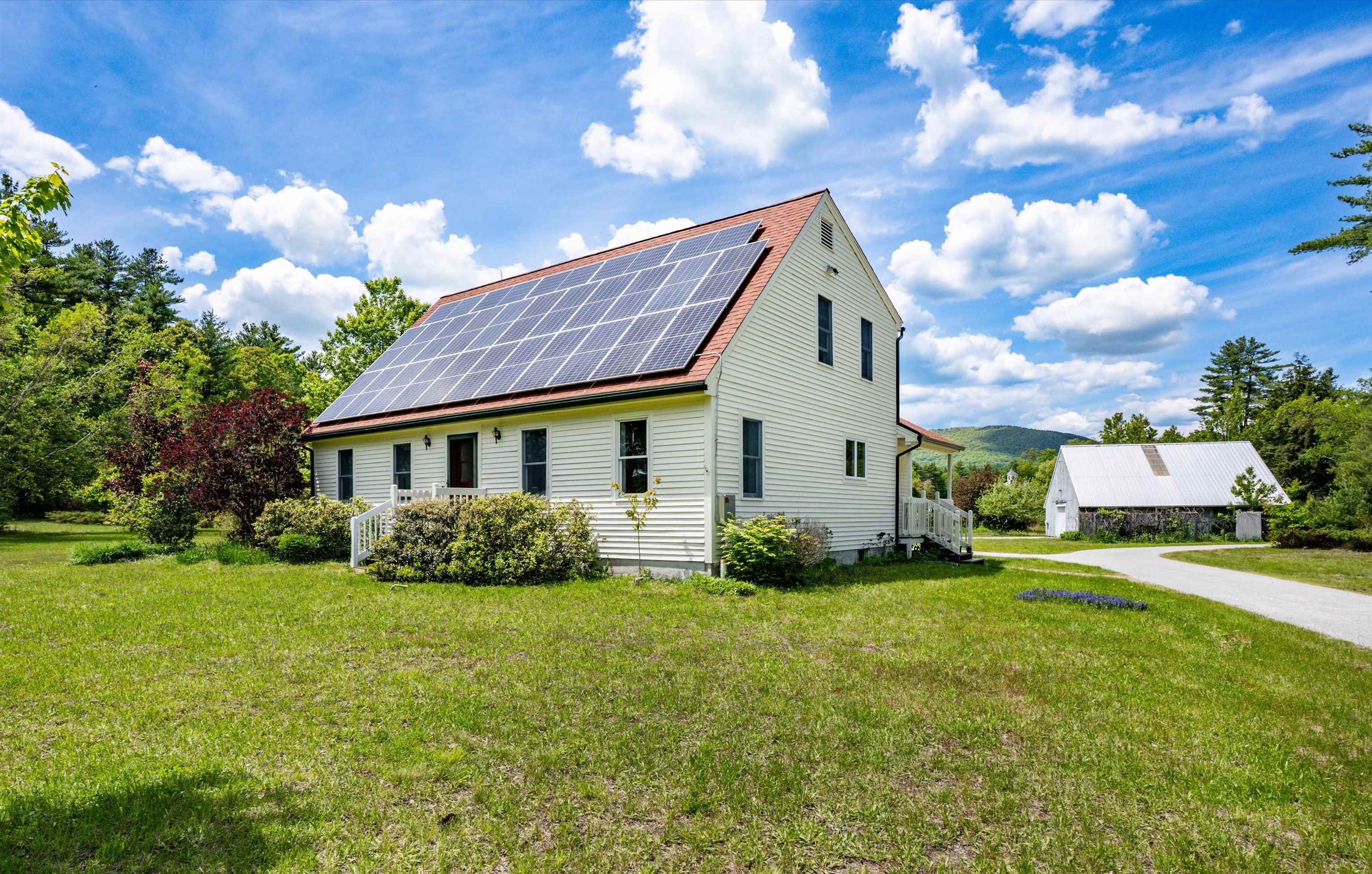 64 Pleasant View Road Bradford, NH 03221 - Photo 3 of 47