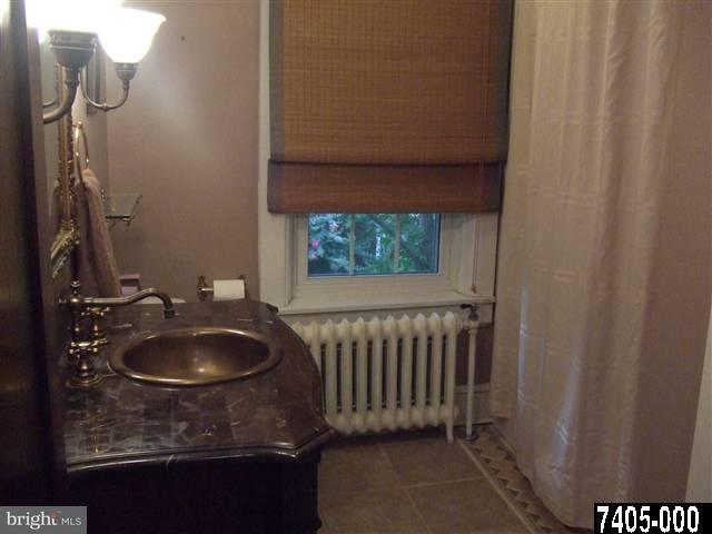 529 Country Club Road York, PA 17403 - Photo 12 of 24 Gallery Image 12