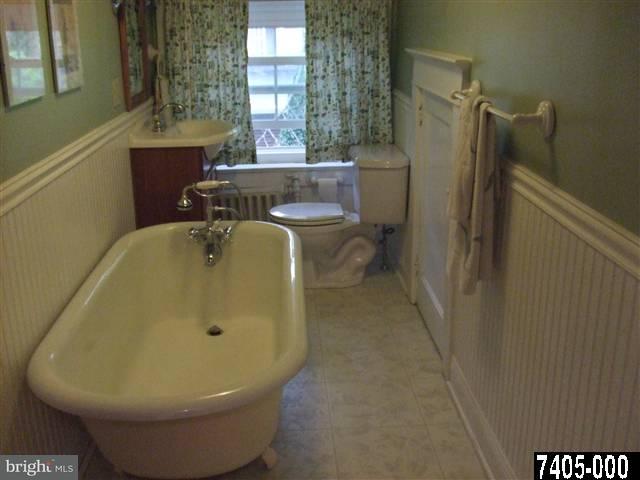 529 Country Club Road York, PA 17403 - Photo 15 of 24 Gallery Image 15