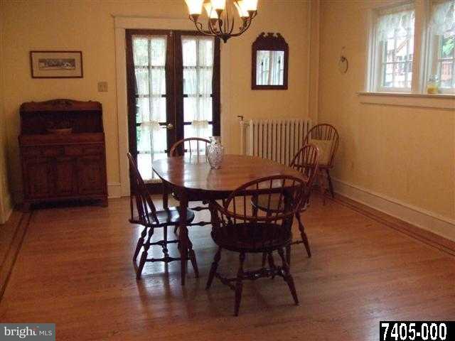 529 Country Club Road York, PA 17403 - Photo 3 of 24 Gallery Image 3