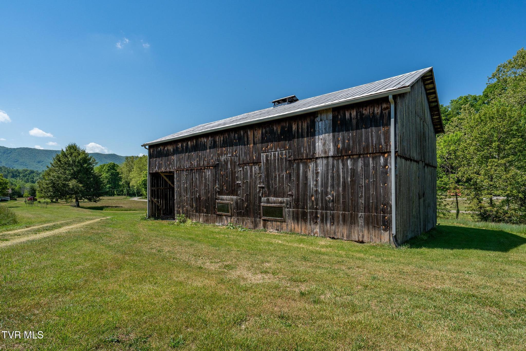 336 Mack Branch Road Mountain City, TN 37683 - Photo 89 of 94 336 Mack Branch Road (66 of 109)
