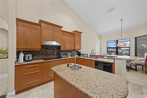 $990,999 | 4007 Surfside Boulevard, Cape Coral, FL 33914