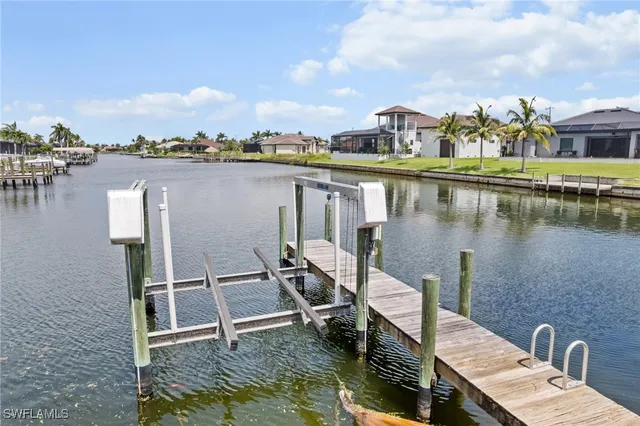$975,000 | 4007 Surfside Boulevard, Cape Coral, FL 33914