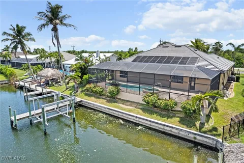 $990,999 | 4007 Surfside Boulevard, Cape Coral, FL 33914